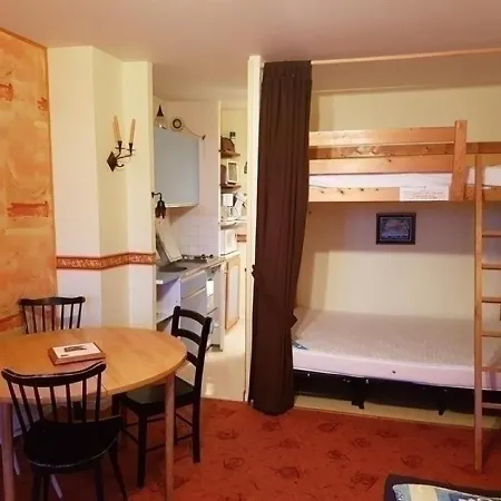 Besse-et-saint-anastaise-super Besse, 1 Piece, 4 Personnes - Fr-1-395-14 Daire *